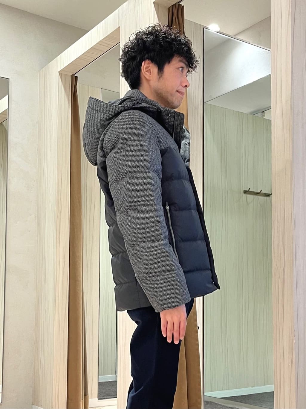 URAさんの「TAKEO KIKUCHI｜【Air Palette Knit】ワンポイント カラーニット プルオーバー」を使ったコーディネート