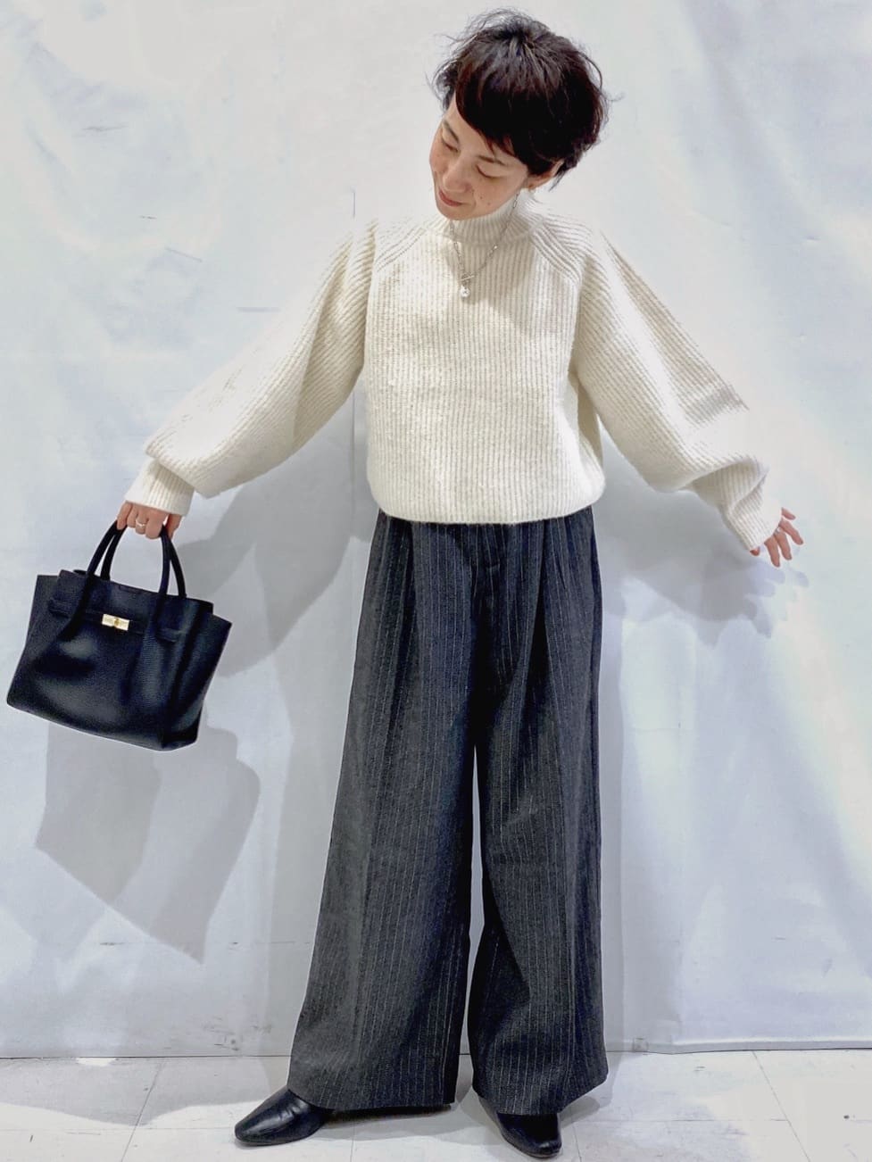 Bonさんの「OPAQUE.CLIP｜チェーン&times;フェイクパール マンテルネックレス」を使ったコーディネート