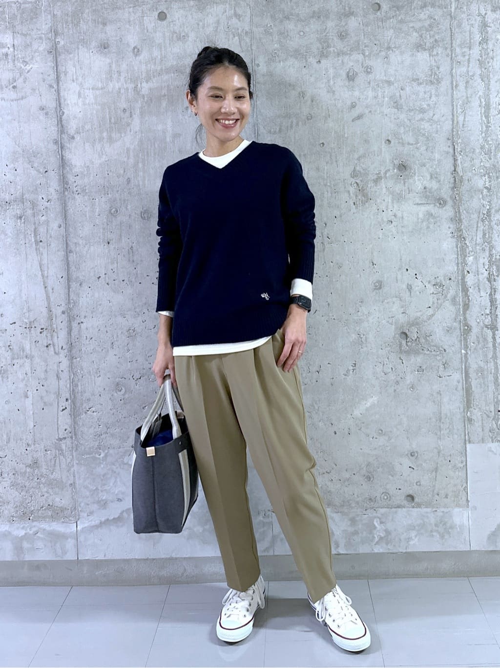 kumiさんの「Dessin｜ウールカシミヤVネック」を使ったコーディネート