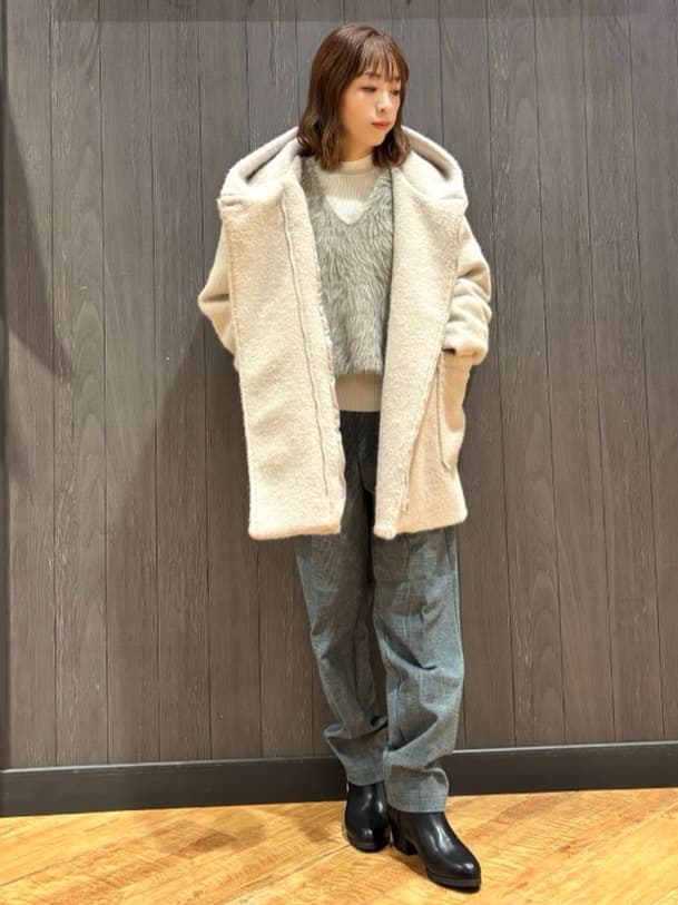meiさんの「SHOO･LA･RUE｜【洗濯機可/S-LL】美脚見え あったか裏起毛 テーパードパンツ」を使ったコーディネート