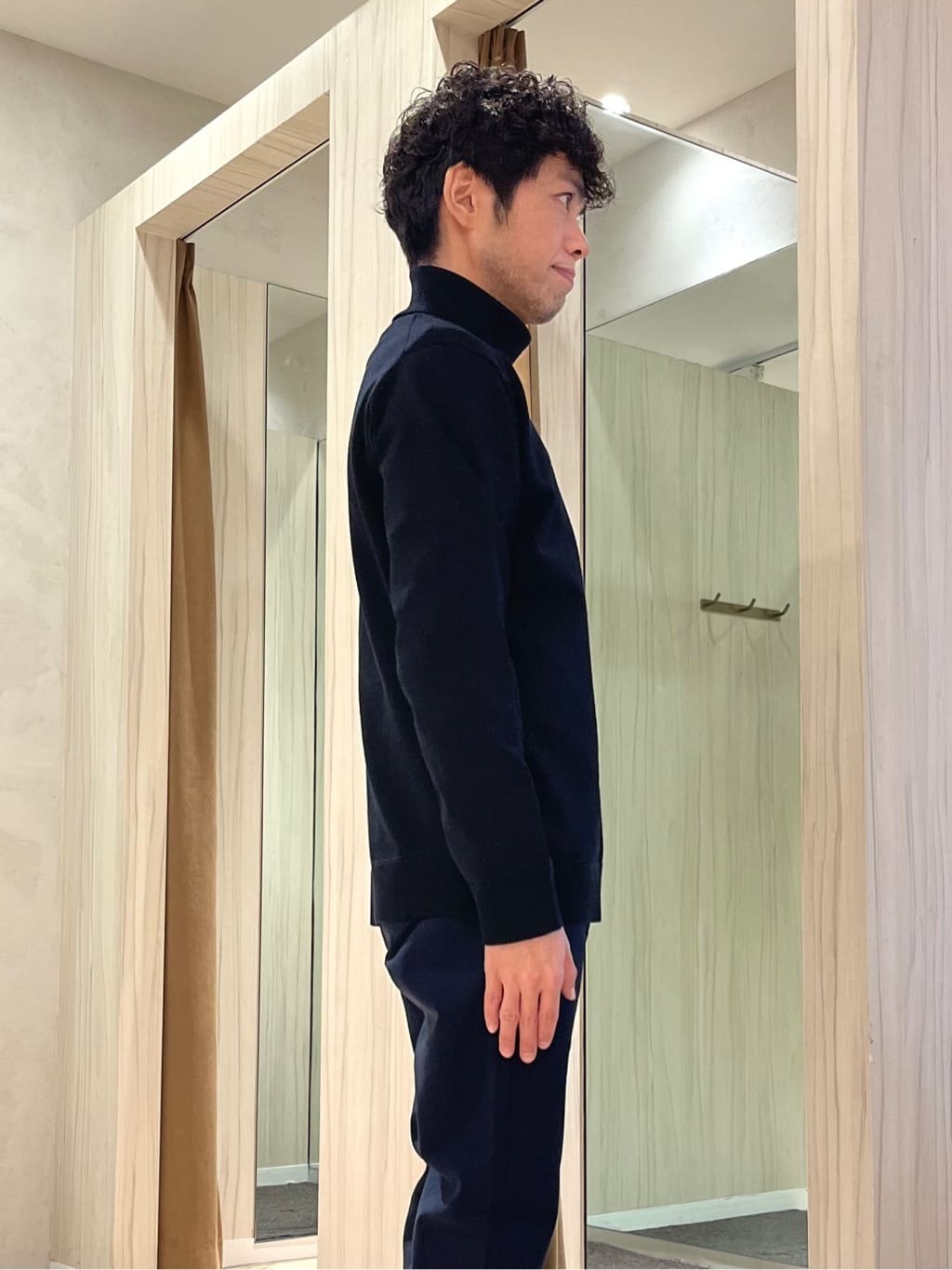 URAさんの「TAKEO KIKUCHI｜カシミヤブレンド ビーバー調ステンカラーコート」を使ったコーディネート