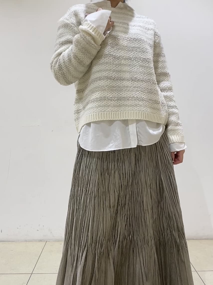 watanabeさんの「UNTITLED｜【ツイード調/コンパクト丈】ブークレーボートネックニット」を使ったコーディネート