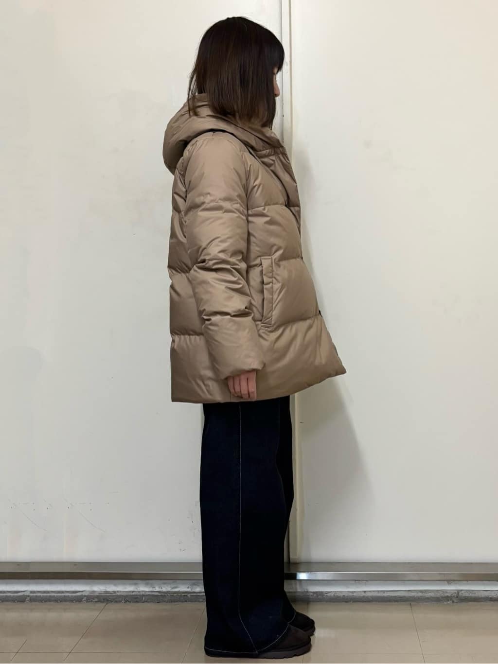 やまさんの「OPAQUE.CLIP｜撥水フードミドルダウンコート【防風／抗菌防臭／洗濯機OK】《S～LL》」を使ったコーディネート