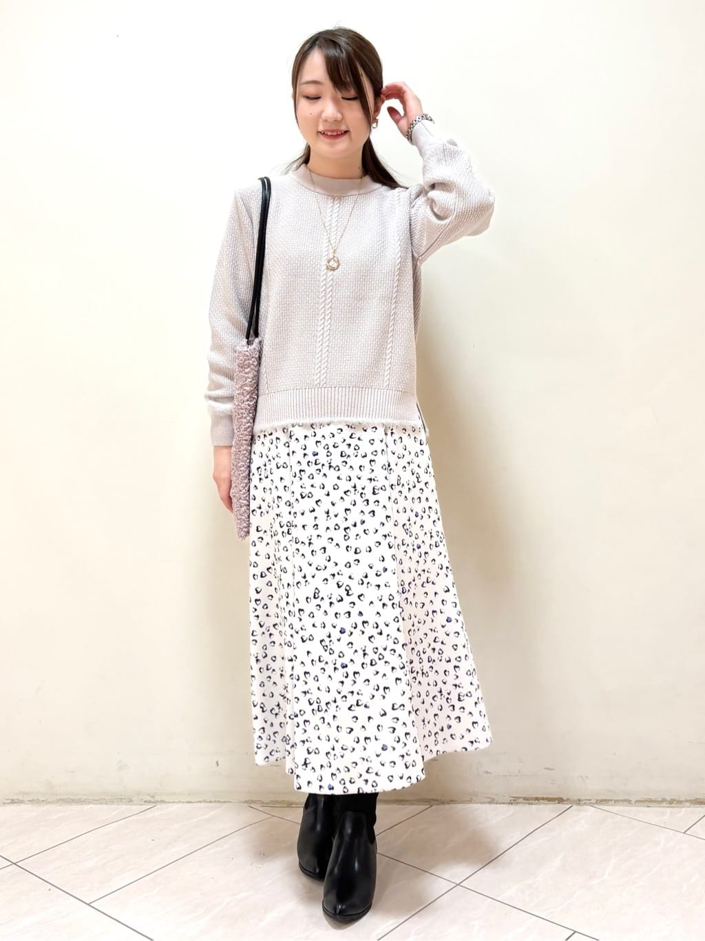 mikiさんの「Reflect｜【ほんのりラメ感◎】ケーブル柄ニット」を使ったコーディネート
