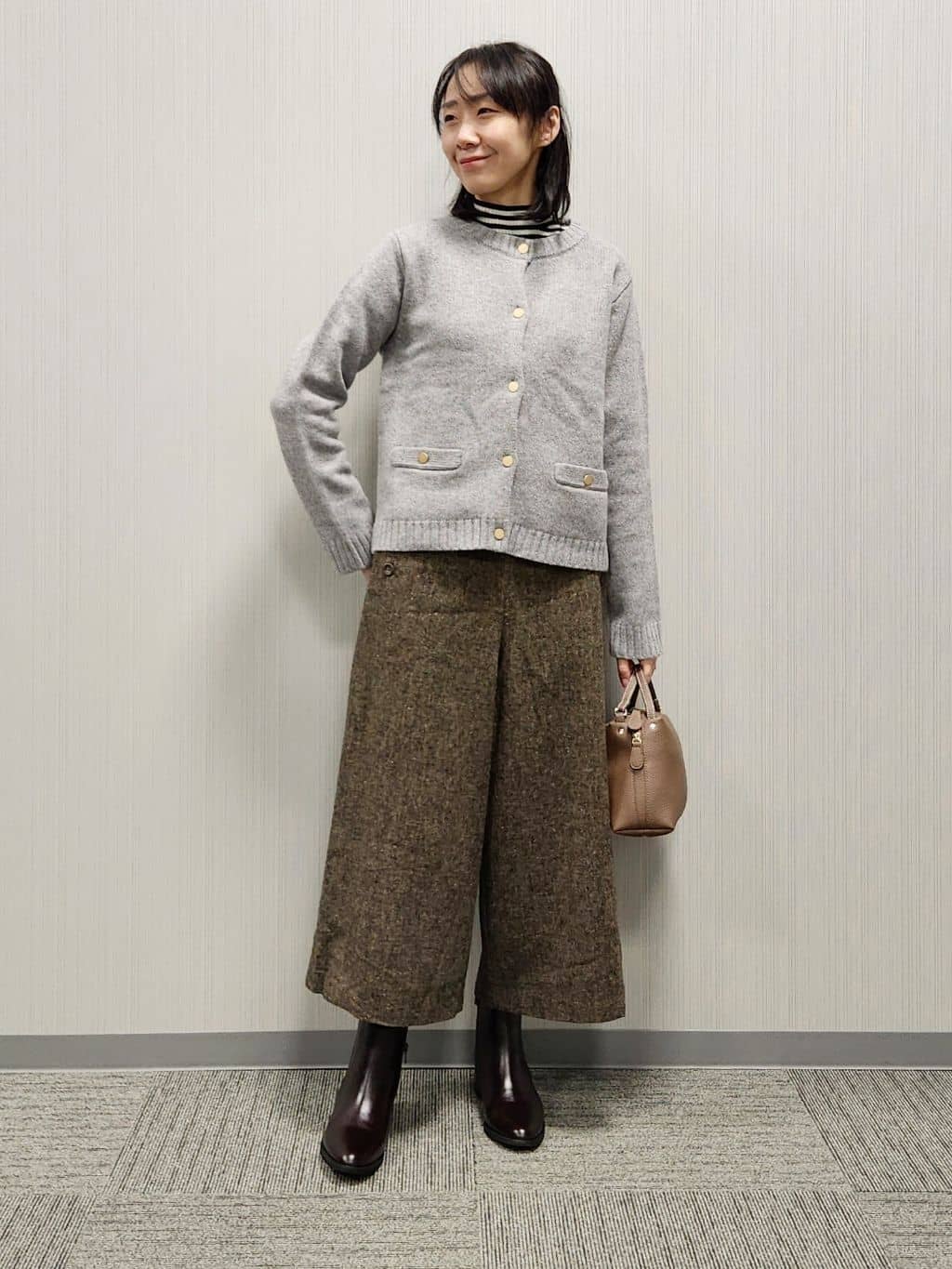 naraさんの「Dessin｜ウールカシミヤカーディガン」を使ったコーディネート