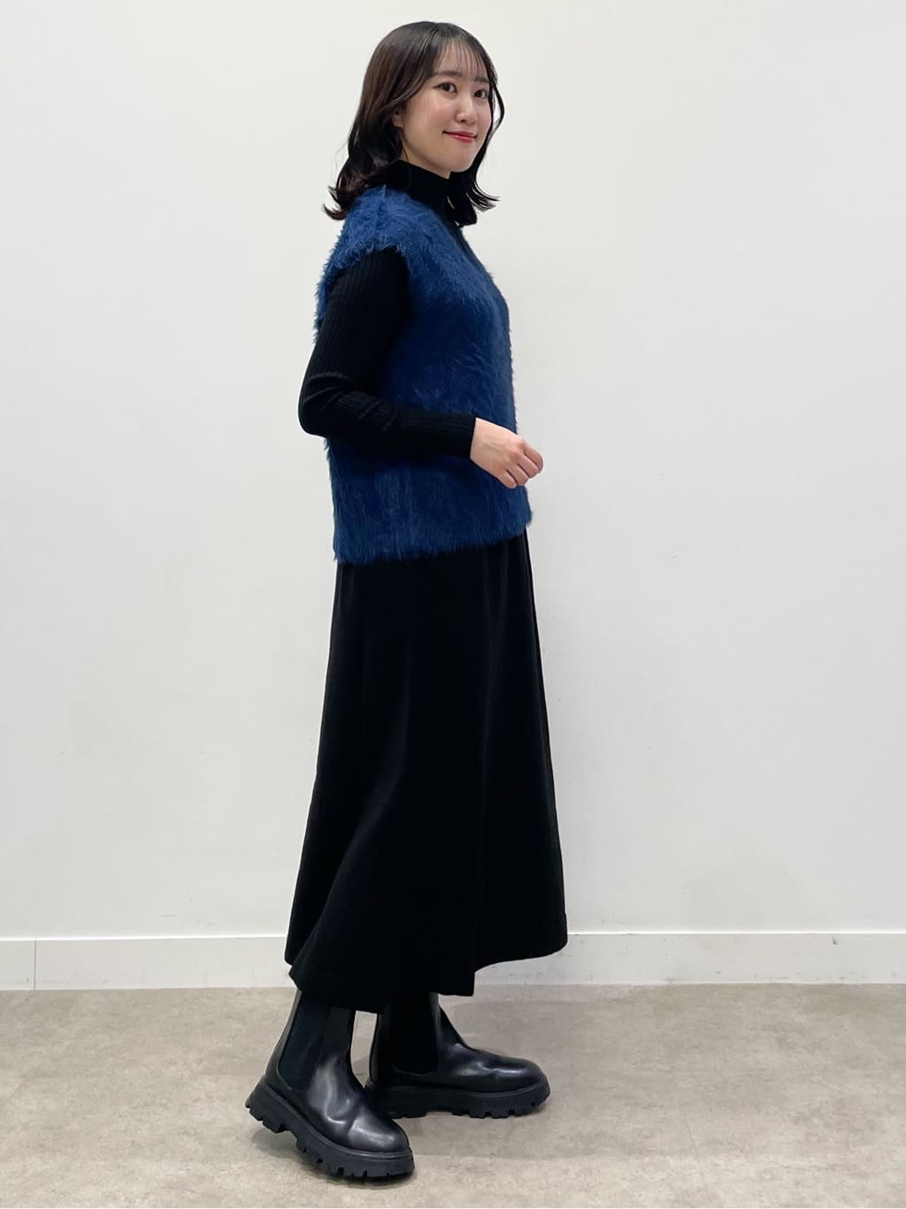 yukariさんの「Dessin｜【2点セット・洗える】シャギーベストニットワンピース」を使ったコーディネート