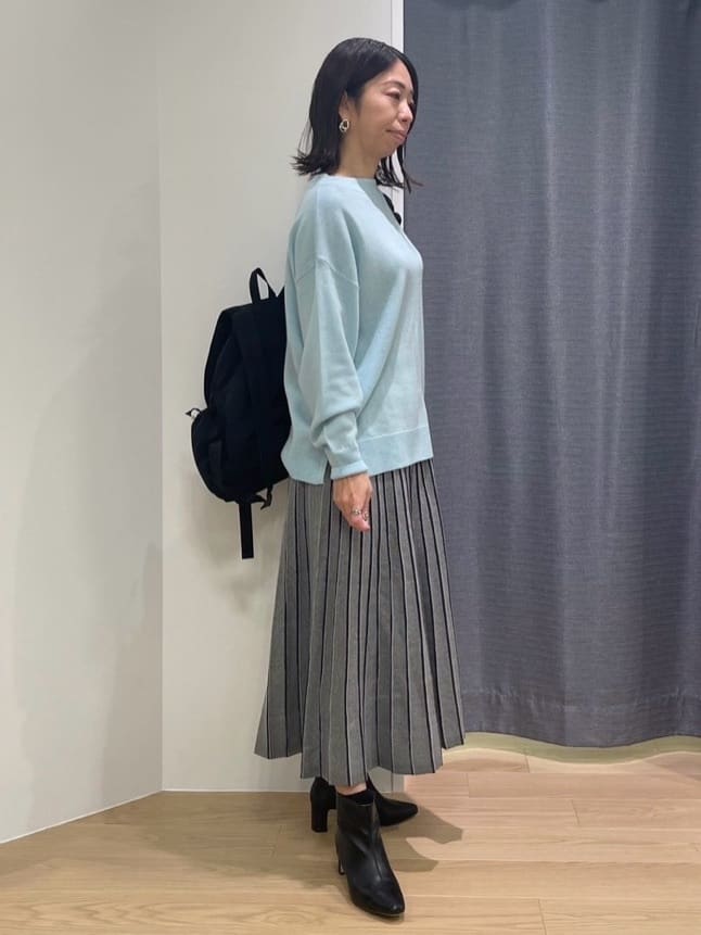 Mikoさんの「INDIVI｜【洗える／カシミヤ混】ボトルネック ドルマンスリーブニット」を使ったコーディネート