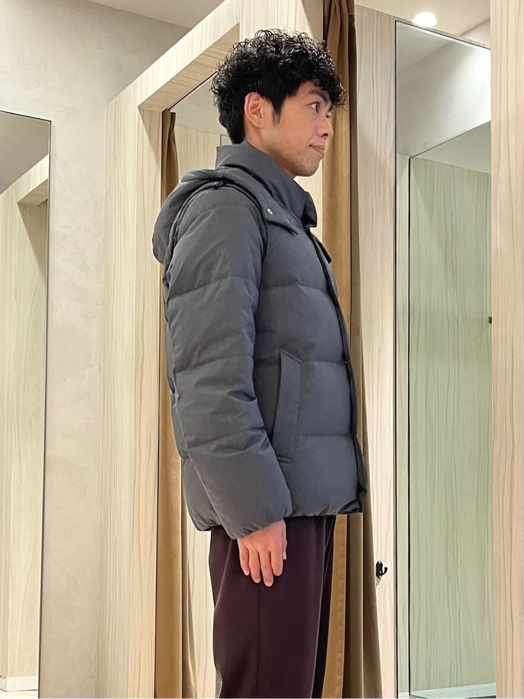 URAさんの「TAKEO KIKUCHI｜【袖取り外し可】デタッチャブル ダウンブルゾン」を使ったコーディネート