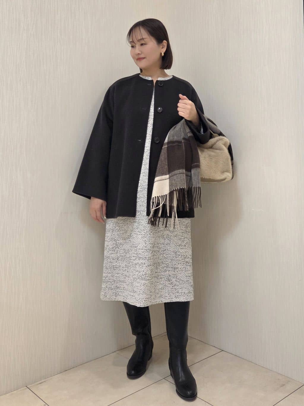 naokoさんの「UNTITLED｜【ミディ丈/軽やか】セミラグランリバー コート」を使ったコーディネート