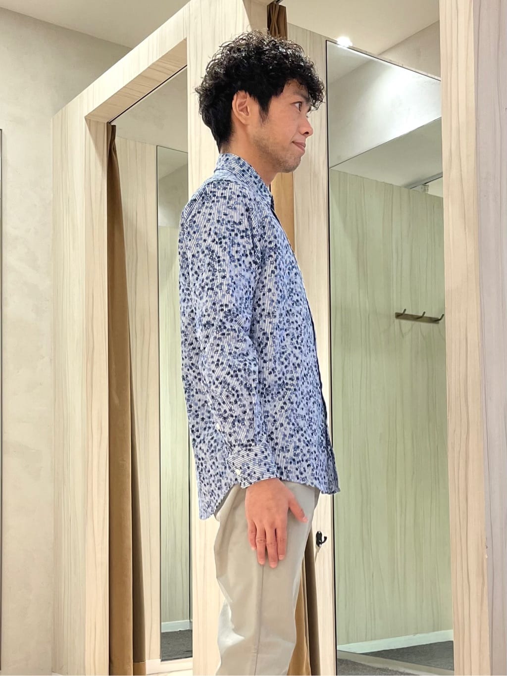 URAさんの「TAKEO KIKUCHI｜【ウールカシミヤブレンド】ビーバー調 スタンドカラー コート」を使ったコーディネート