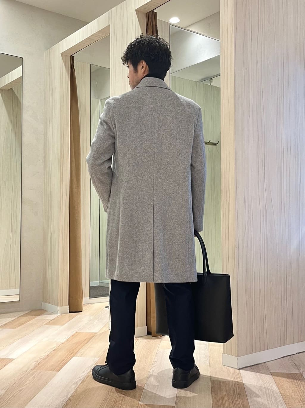 URAさんの「TAKEO KIKUCHI｜カシミヤブレンド ビーバー調ステンカラーコート」を使ったコーディネート