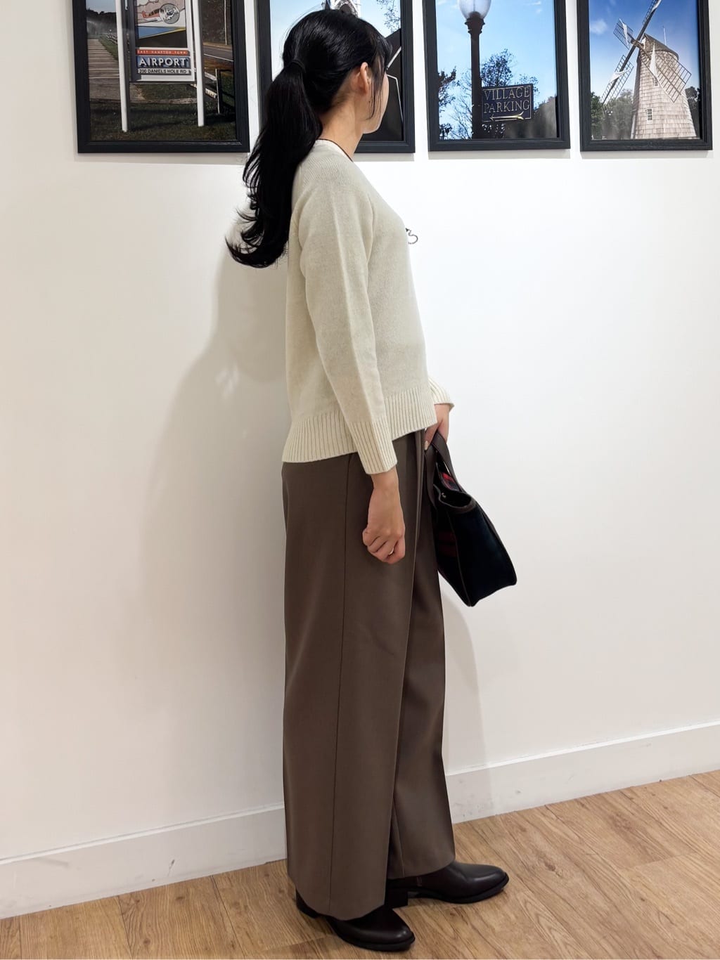 Ririkaさんの「Dessin｜ウールカシミヤVネック」を使ったコーディネート