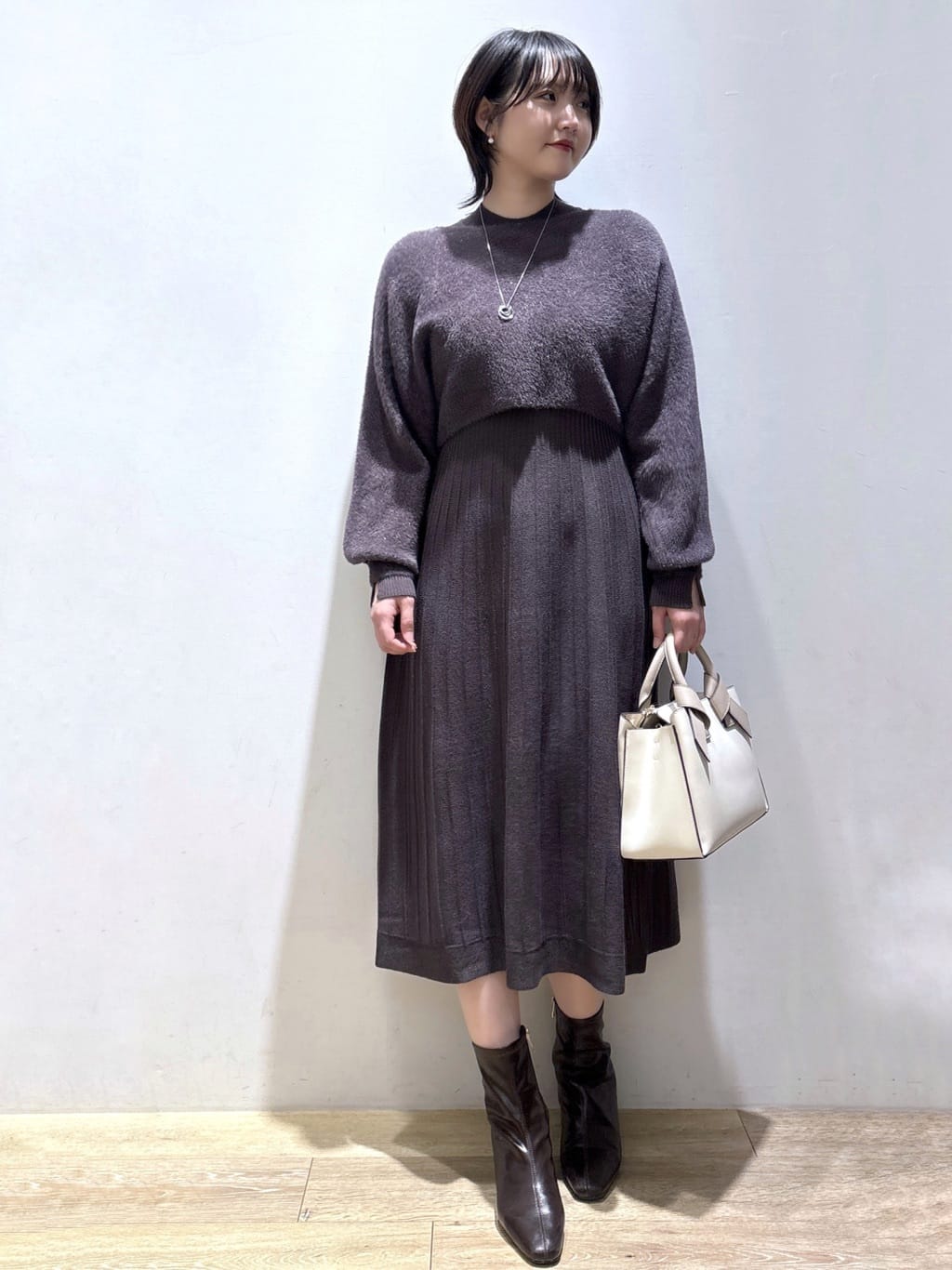mizukiさんの「index｜ラメフェザープルオーバーセット ニットワンピース【洗濯機OK】《XS～LL》」を使ったコーディネート
