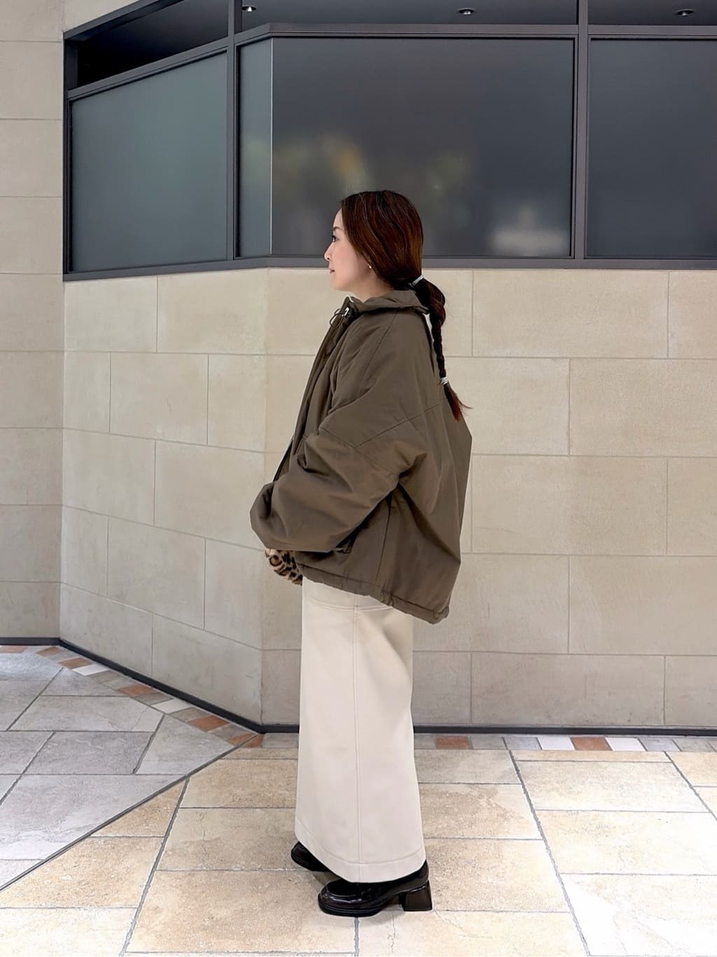 よねさんの「INDIVI｜フェイクファーポシェット」を使ったコーディネート