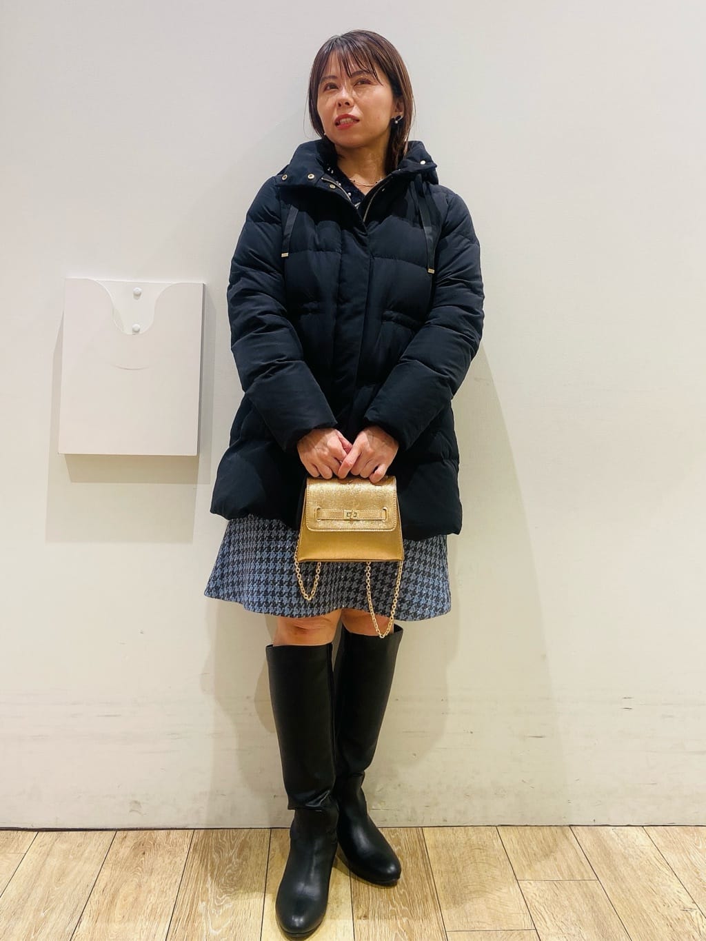 YUKOさんの「index｜ラメスパンコール千鳥柄ペプラムミニスカート【洗濯機OK／イージーアイロン】」を使ったコーディネート