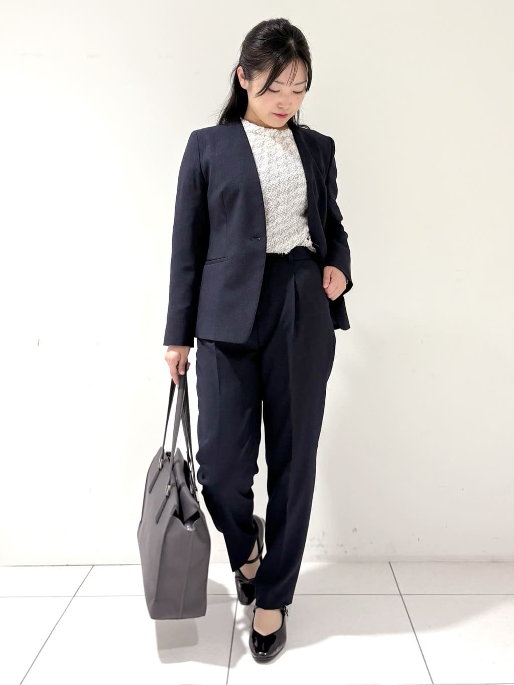 momokoさんの「INDIVI｜【洗える／通勤／スーツ】メランジストレッチ ノーカラージャケット」を使ったコーディネート