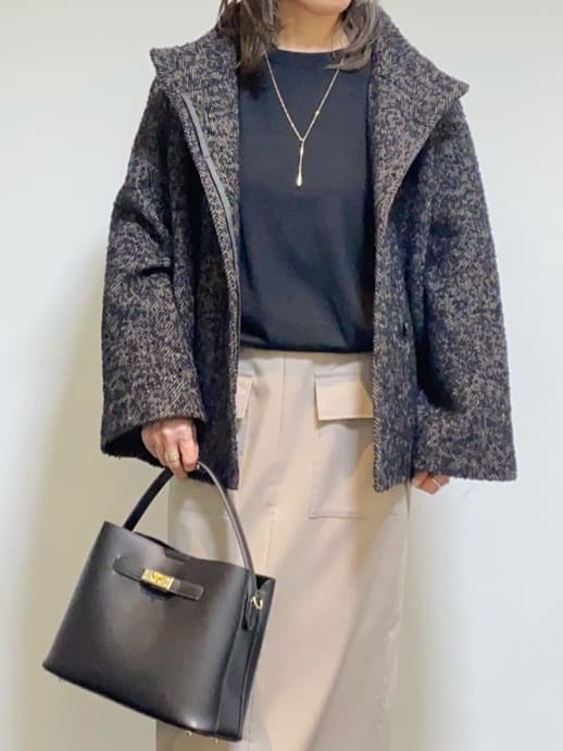 tomoさんの「UNTITLED｜【8色展開／コンパクト丈】レーヨン混 コクーンニット」を使ったコーディネート