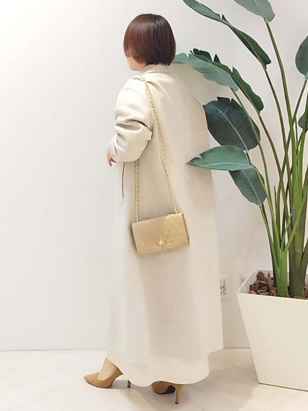 s u g iさんの「UNTITLED｜【ロング丈/軽やか】テーラード　リバーコート」を使ったコーディネート