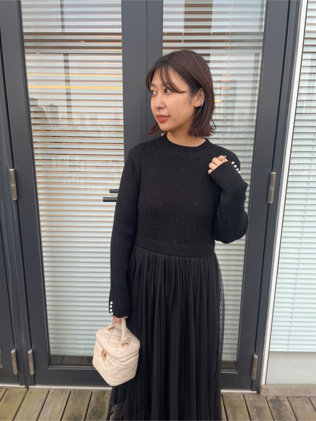 abeさんの「Couture brooch｜【S-LL/キラキラリブニット】チュールドッキング ワンピース」を使ったコーディネート