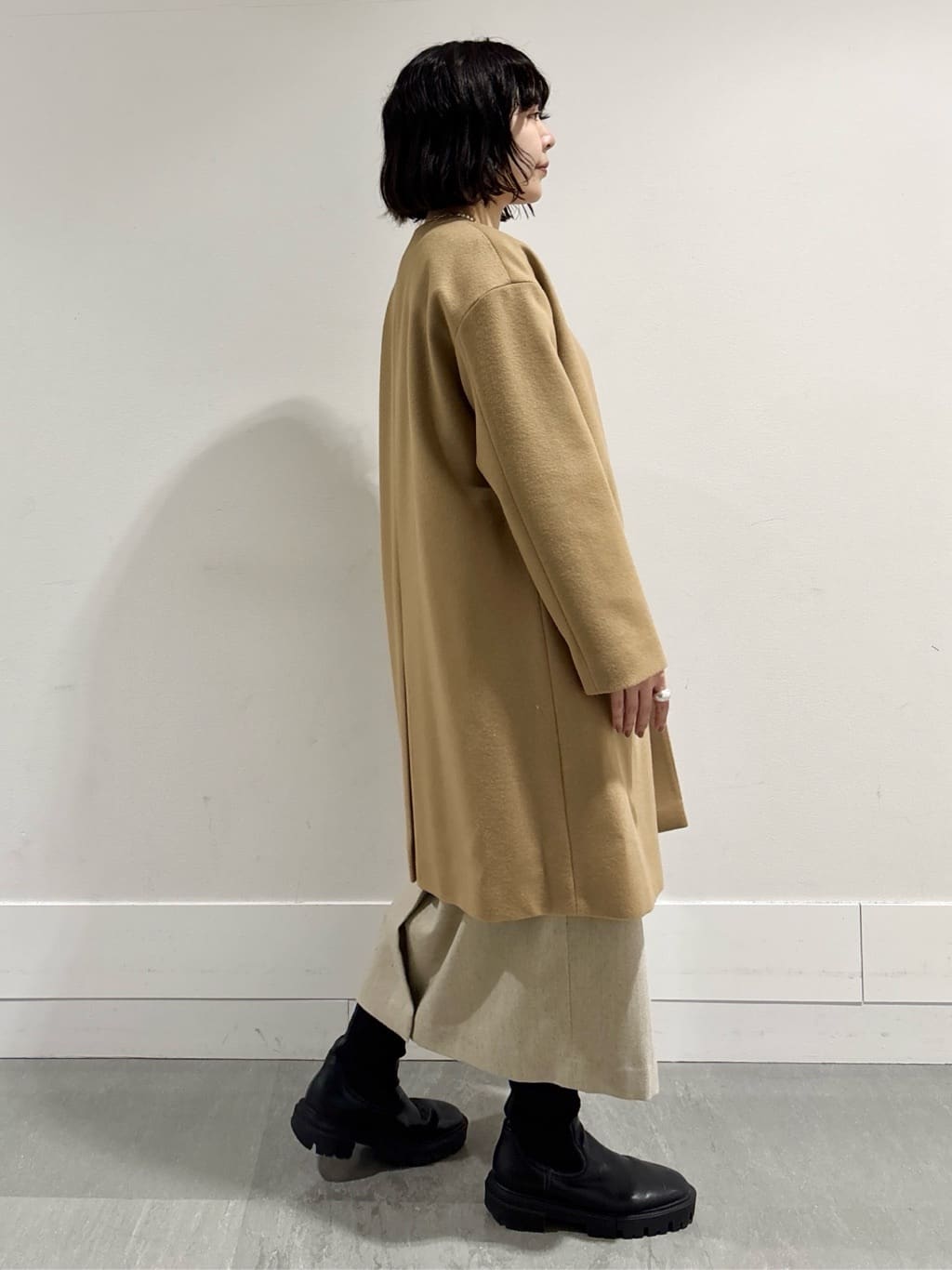 モエカさんの「UNTITLED｜【アンサンブル可/洗える】シルクウールカシミヤ ドルマンスリーブニット」を使ったコーディネート