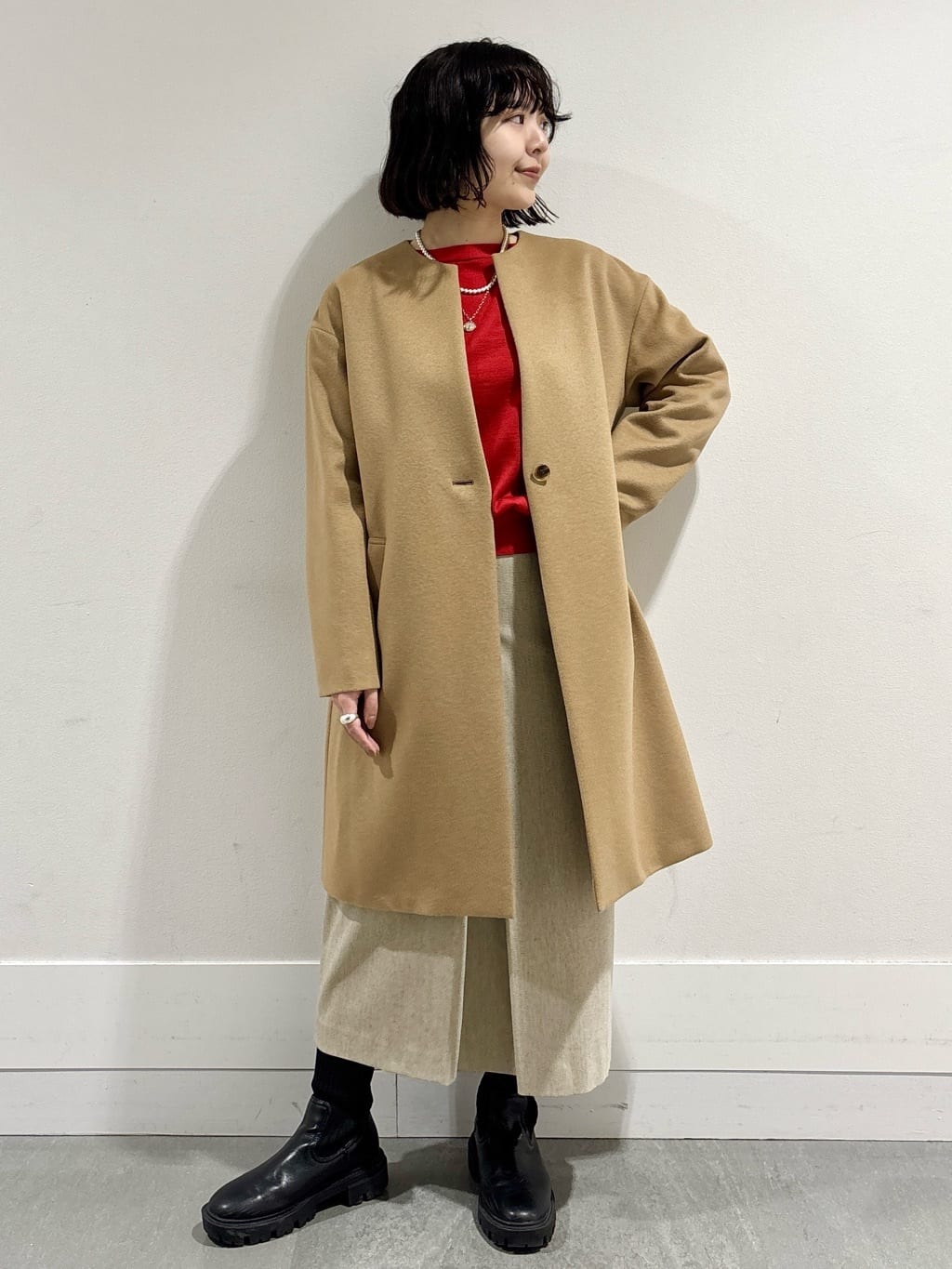 モエカさんの「UNTITLED｜【アンサンブル可/洗える】シルクウールカシミヤ ドルマンスリーブニット」を使ったコーディネート