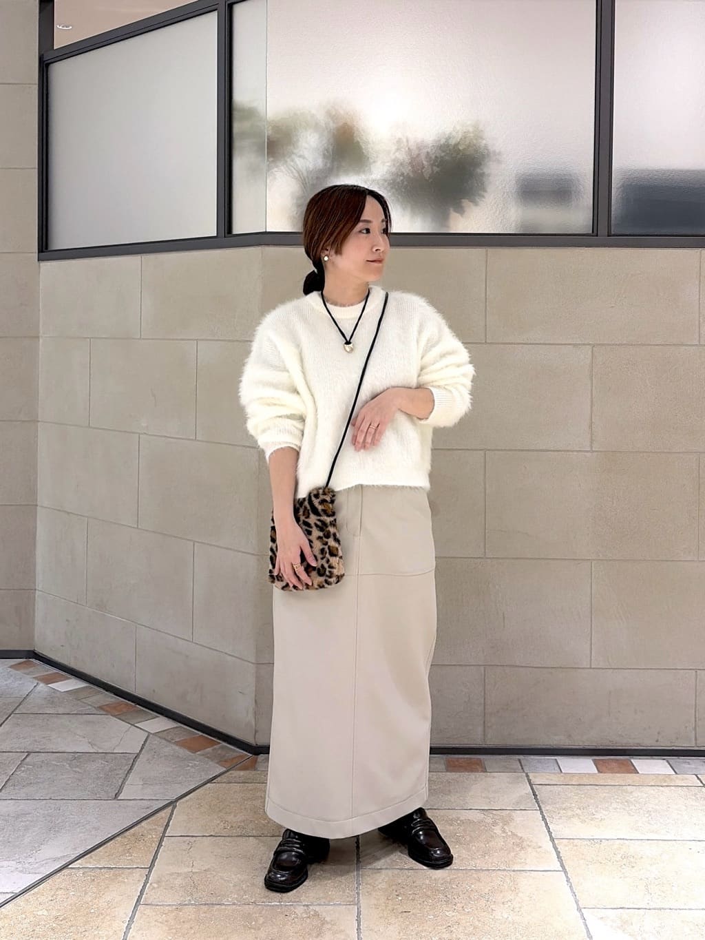 よねさんの「INDIVI｜フェイクファーポシェット」を使ったコーディネート