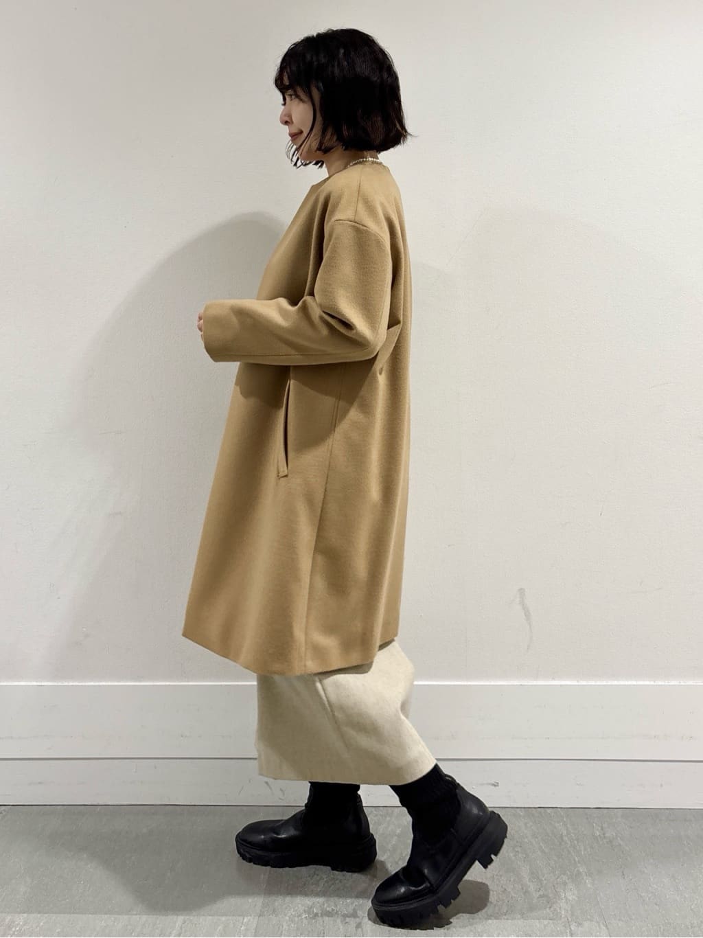 モエカさんの「UNTITLED｜【アンサンブル可/洗える】シルクウールカシミヤ ドルマンスリーブニット」を使ったコーディネート