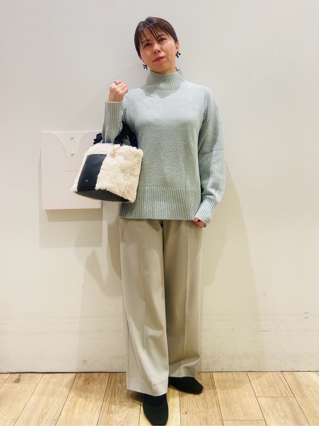 YUKOさんの「index｜選べる2丈 ハイネックカラーミックスラメニット【洗濯機OK】」を使ったコーディネート