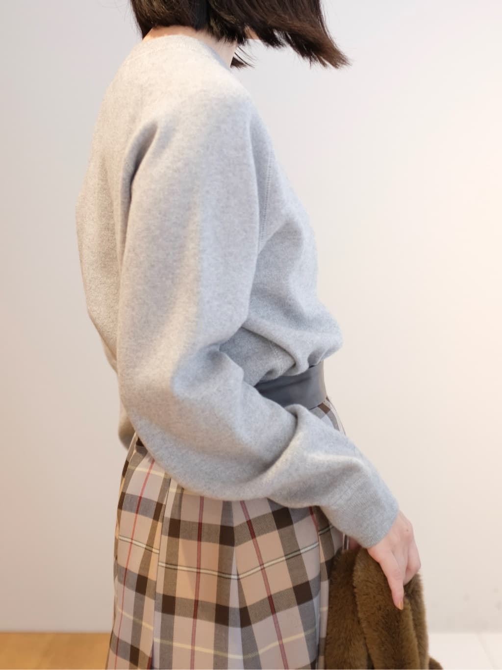 Kishimotoさんの「DRESSTERIOR｜◆チェックタックソフトプリーツスカート」を使ったコーディネート