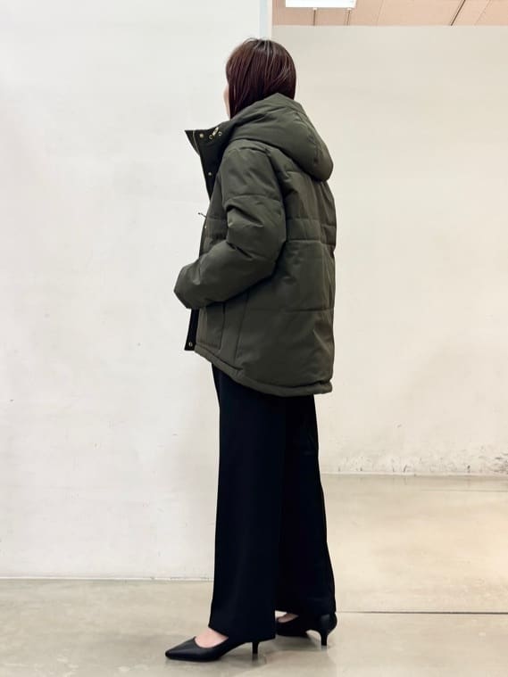 fujiさんの「THE SHOP TK｜【華やかで柔らか】ふわふわフェザーニット/洗える・前後2WAY」を使ったコーディネート