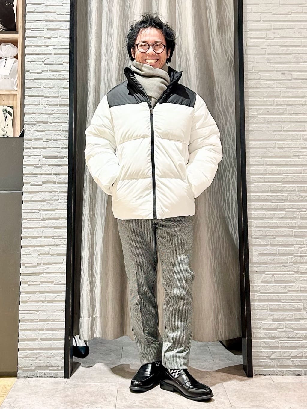 KENJI Iさんの「THE SHOP TK｜【撥水/洗濯機可】寒い季節でも快適 中綿スタンドブルゾン」を使ったコーディネート