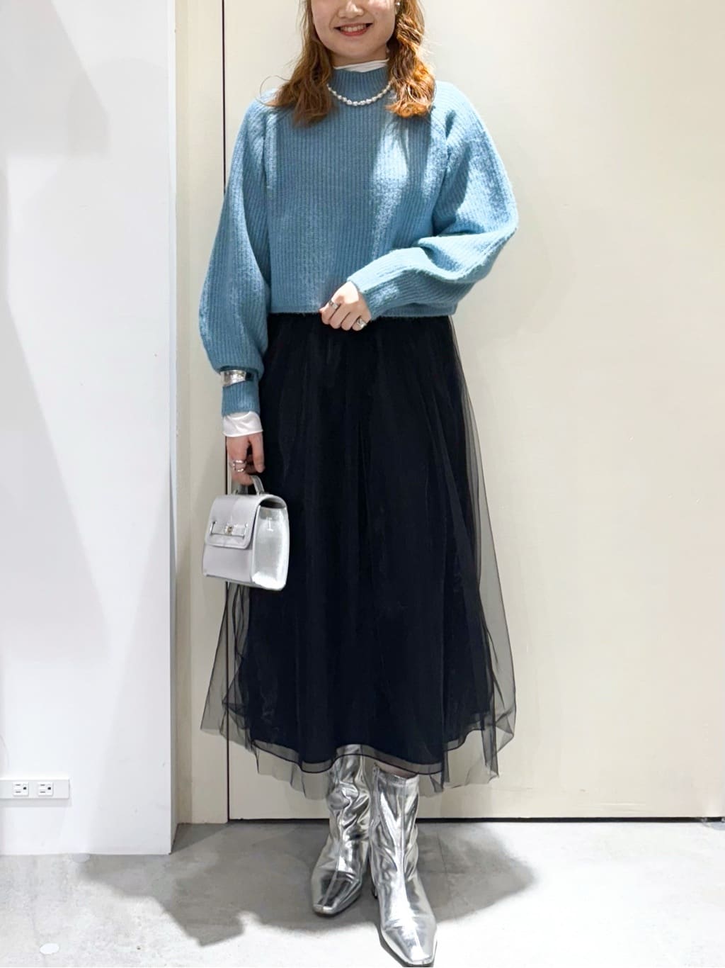 sayaさんの「OPAQUE.CLIP｜シャイニー合皮スクエアデザインチェーンミニショルダーバッグ」を使ったコーディネート