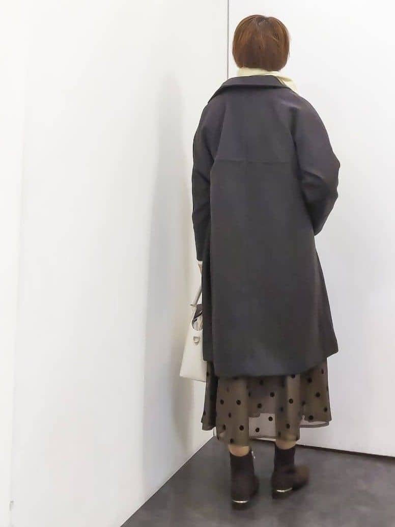 やまちゃんさんの「grove｜ふんわり包み込む ケーブルボートネックニット」を使ったコーディネート