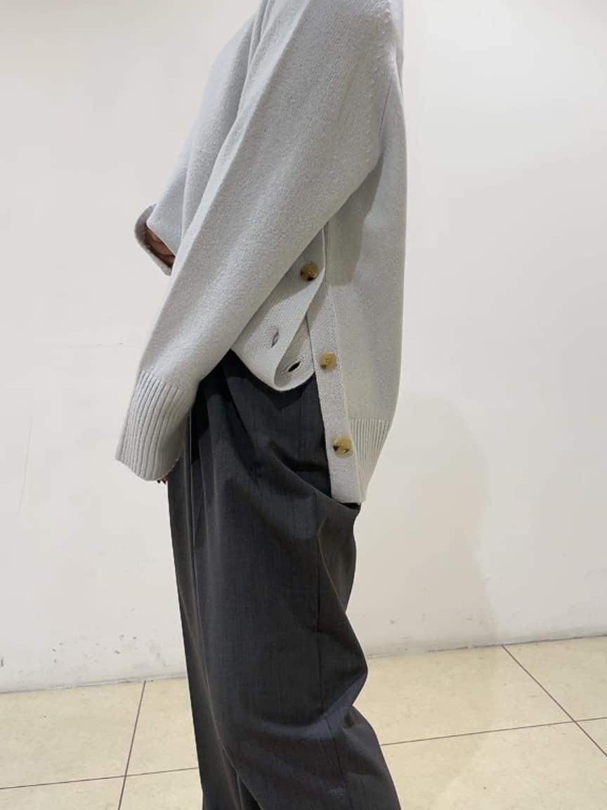 watanabeさんの「UNTITLED｜【重ね着もおすすめ/洗える】ウールカシミヤ クルーネックニット」を使ったコーディネート