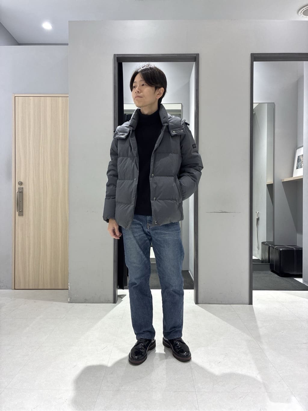 わいずみさんの「TAKEO KIKUCHI｜【袖取り外し可】デタッチャブル ダウンブルゾン」を使ったコーディネート