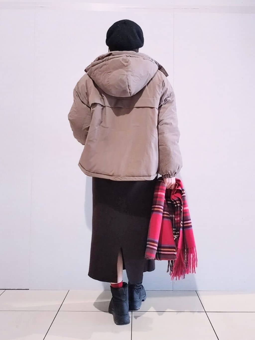 miomioさんの「SHOO･LA･RUE｜【撥水/あったか】たっぷり着られる 中綿モンスターショートコート」を使ったコーディネート