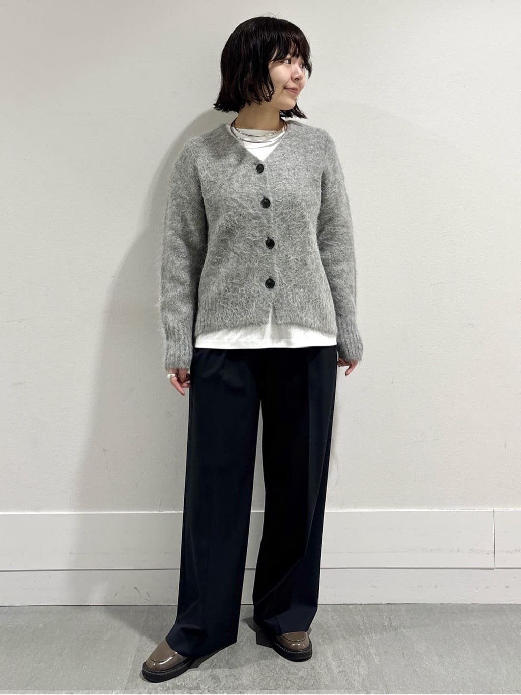 モエカさんの「UNTITLED｜【ゆったり】アルパカ混シャギー カーディガン」を使ったコーディネート