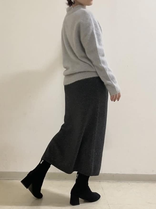 watanabeさんの「UNTITLED｜【大人な品格/ふわふわニット】フォックスカシミヤ コクーンニット」を使ったコーディネート