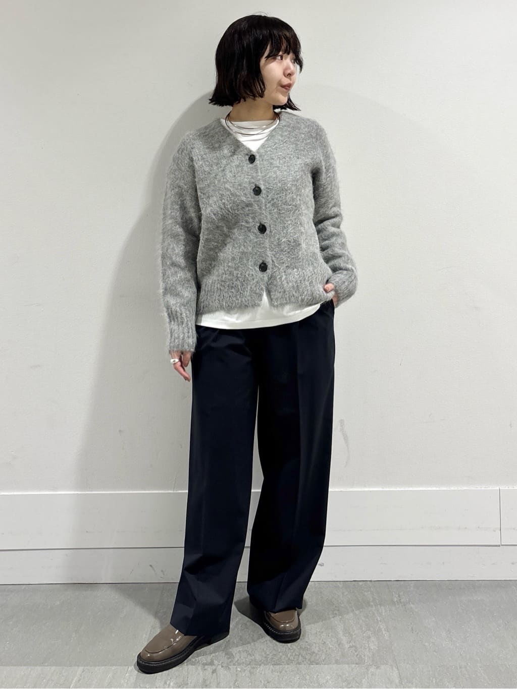 モエカさんの「UNTITLED｜【ゆったり】アルパカ混シャギー カーディガン」を使ったコーディネート