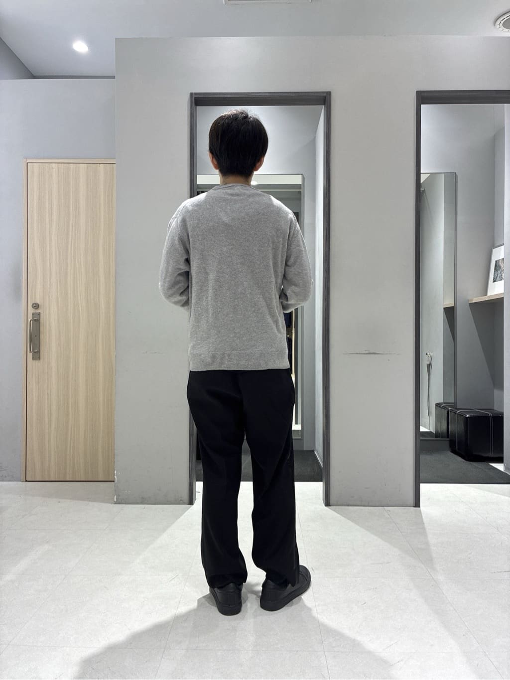 わいずみさんの「TAKEO KIKUCHI｜【Air Palette Knit】ワンポイント カラーニット プルオーバー」を使ったコーディネート