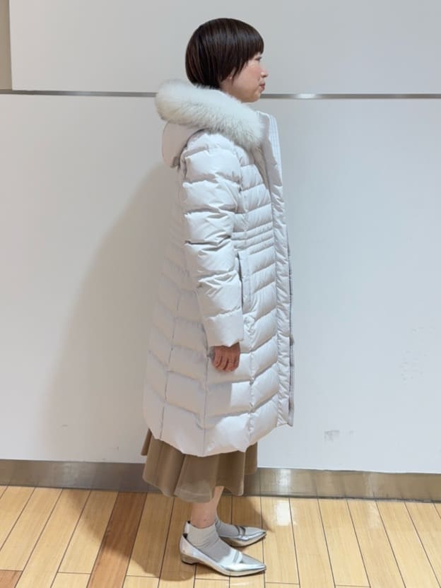 あやさんの「UNTITLED｜【はっ水機能/フード取り外し可/防寒】ロングダウンコート」を使ったコーディネート