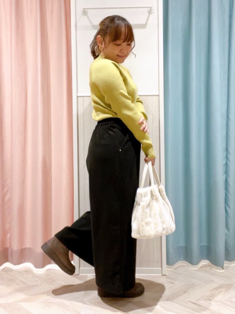 kitaさんの「SHOO･LA･RUE｜【撥水/洗える】ショートフーディーダウン」を使ったコーディネート