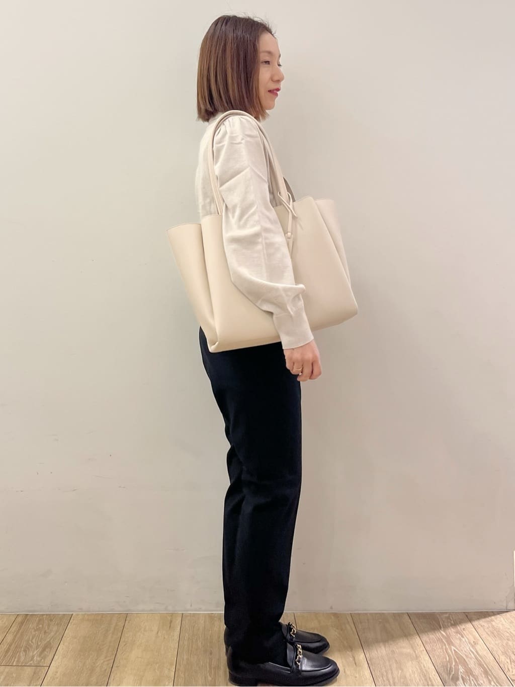 kcさんの「OPAQUE.CLIP｜ウォームストレッチテーパードパンツ【洗濯機OK／防シワ／吸湿発熱】《XS～3L》」を使ったコーディネート