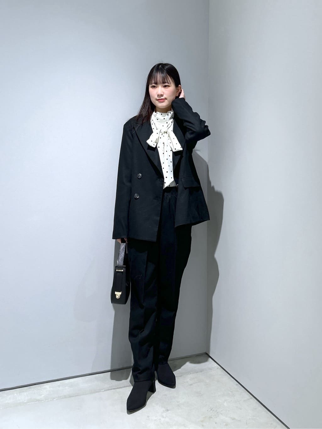 Renoさんの「INDIVI｜Comfy SET UP｜ダブルブレストジャケット【再入荷／セットアップ対応／通勤／カセット服】」を使ったコーディネート