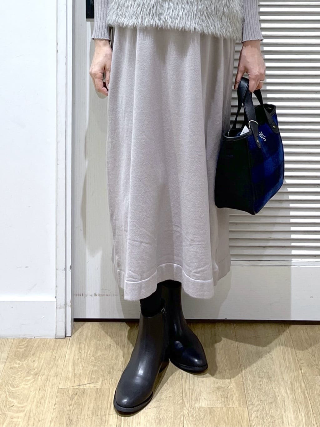 Miyazakiさんの「Dessin｜【2点セット・洗える】シャギーベストニットワンピース」を使ったコーディネート