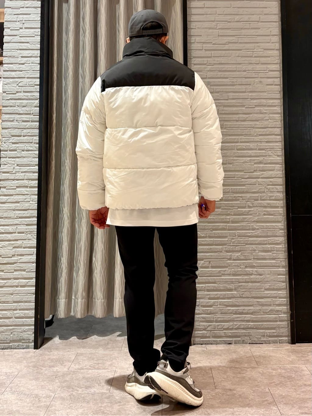 Pーyamaさんの「THE SHOP TK｜【撥水/洗濯機可】寒い季節でも快適 中綿スタンドブルゾン」を使ったコーディネート