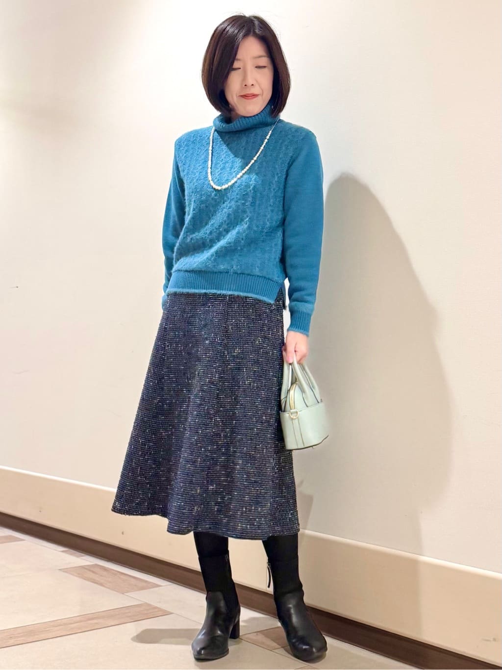 kaeさんの「Reflect｜【ほんのりラメ感◎】ふわふわフェザーヤーンハイネックニット」を使ったコーディネート