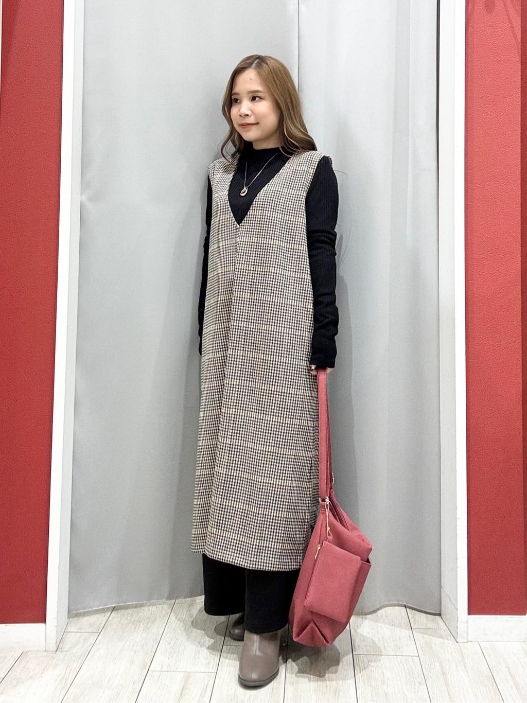 shioさんの「SHOO･LA･RUE｜【撥水/洗える】ショートフーディーダウン」を使ったコーディネート