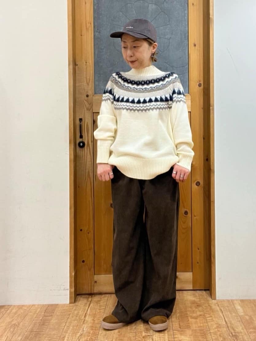 ゆみさんの「SHOO･LA･RUE｜【洗濯機可/S-LL】配色が大人かわいい　フェアアイル柄求心ニット」を使ったコーディネート