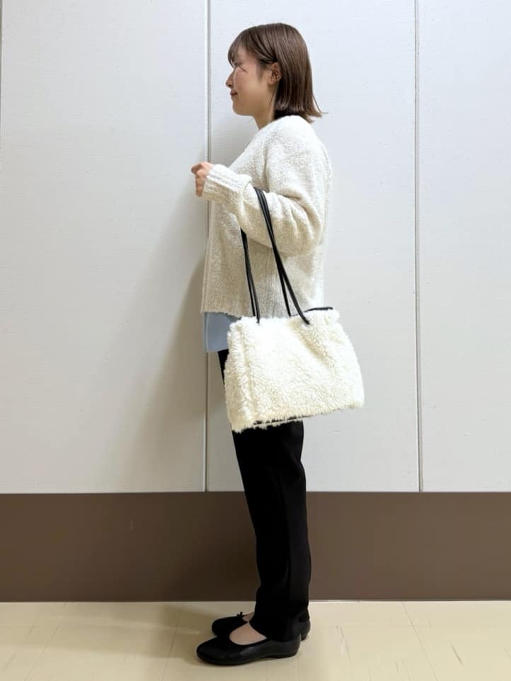 Rikoさんの「INDIVI｜【コットン】シャツ切り替えカットソー」を使ったコーディネート